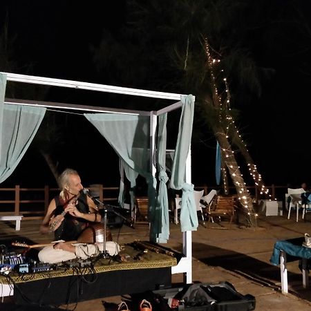Mandrem Village Resort Buitenkant foto